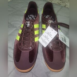 Adidas Women's Size 9 SL 72 OG Sneaker, Aurora Ruby/Solar Yellow, Gum , JI0195